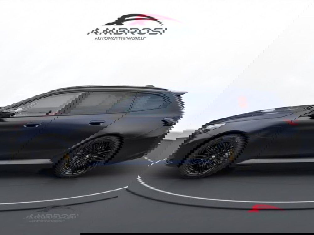 BMW Serie 5 Touring nuova a Perugia (6)