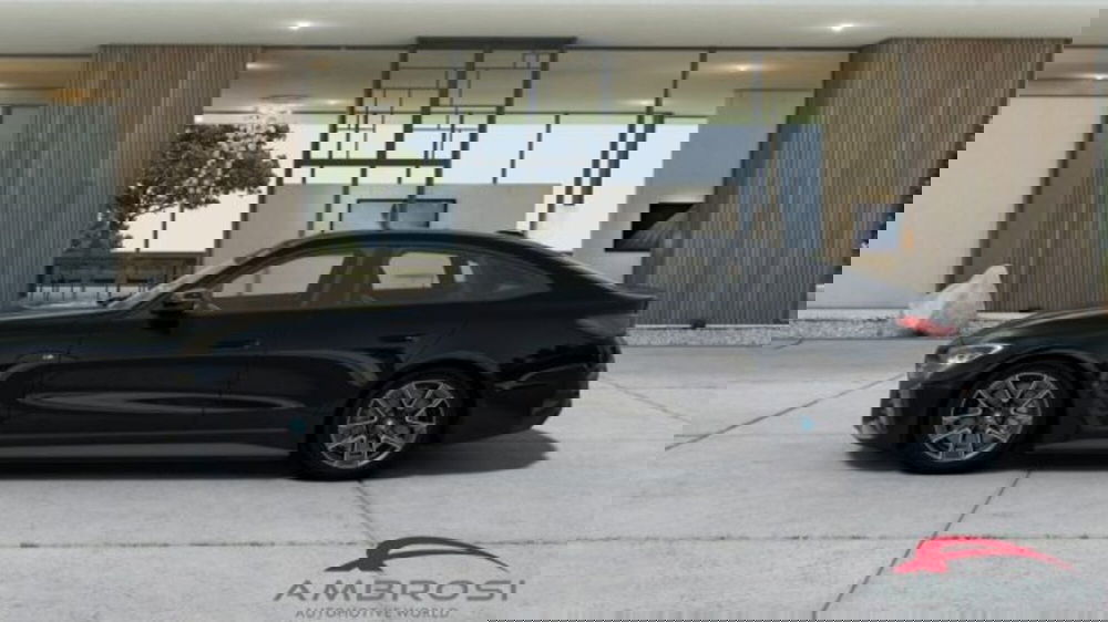 BMW i4 nuova a Perugia (3)