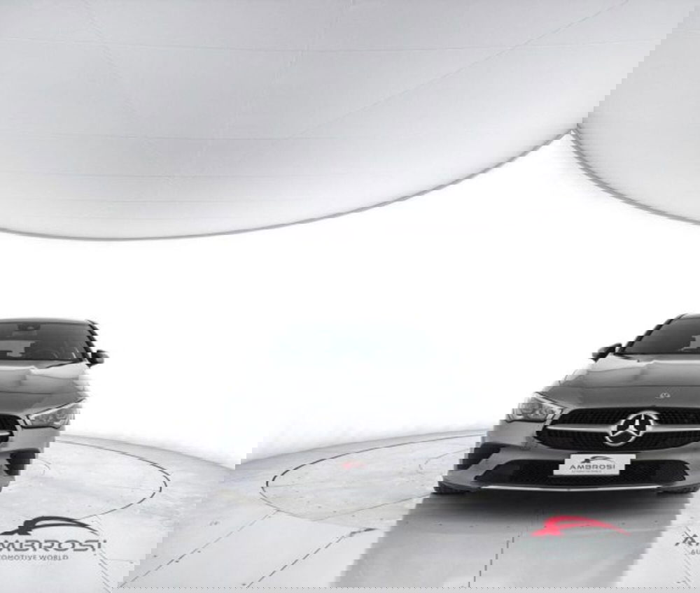 Mercedes-Benz CLA Shooting Brake usata a Perugia (5)