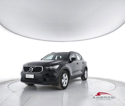 Volvo XC40 T2 Geartronic Momentum Core del 2021 usata a Corciano