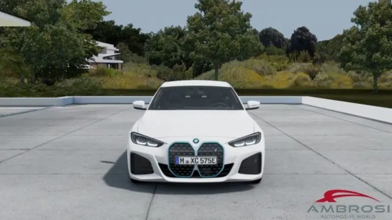 BMW i4 nuova a Perugia (3)