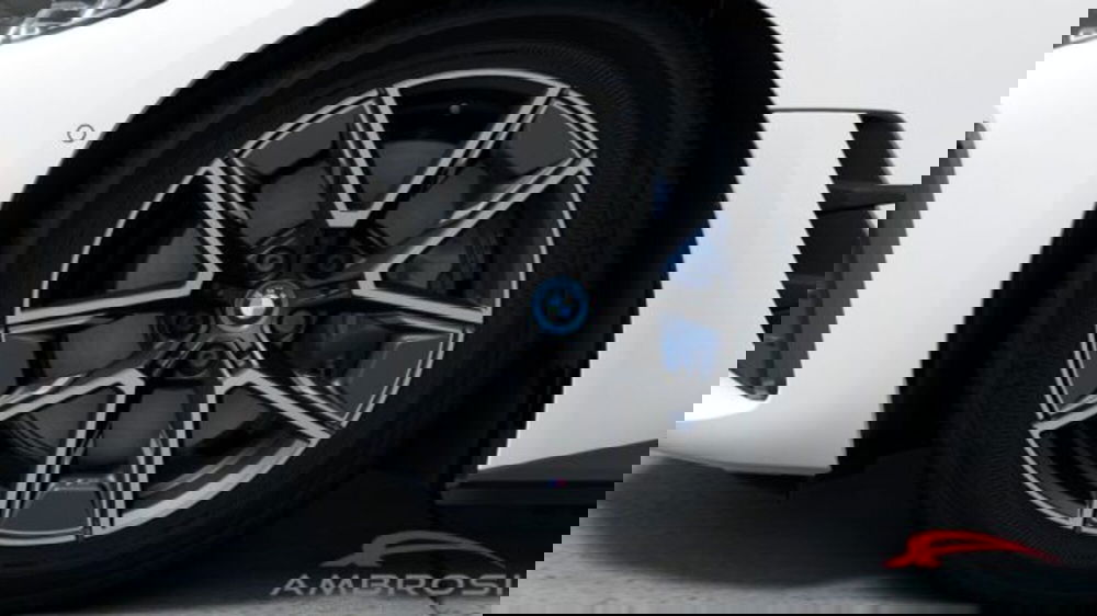 BMW i4 nuova a Perugia (7)