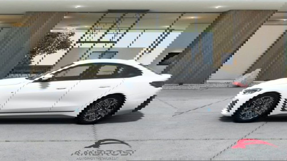 BMW i4 nuova a Perugia (3)