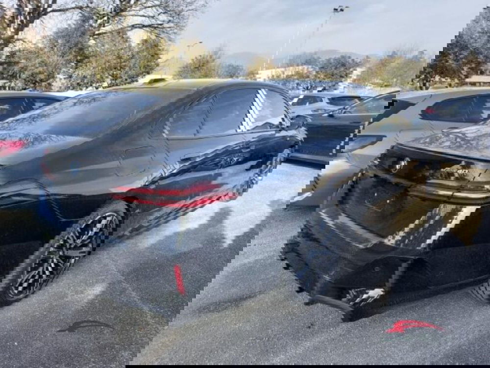 BMW i5 Touring nuova a Perugia (3)