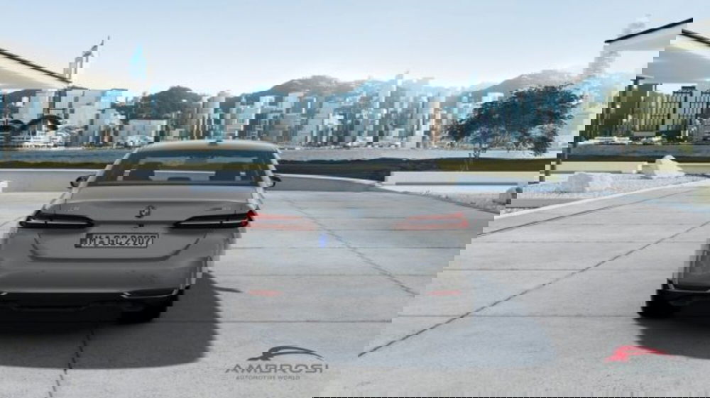 BMW i5 Touring nuova a Perugia (5)