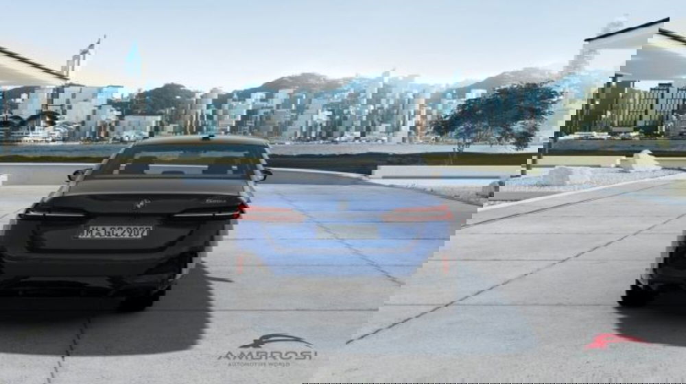 BMW Serie 5 nuova a Perugia (5)