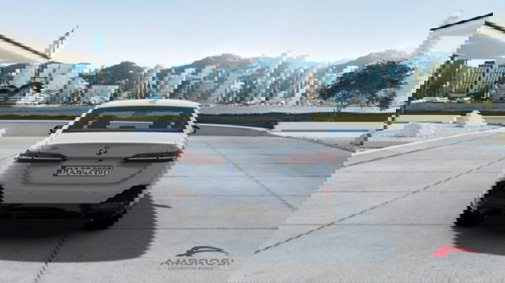 BMW Serie 5 nuova a Perugia (5)