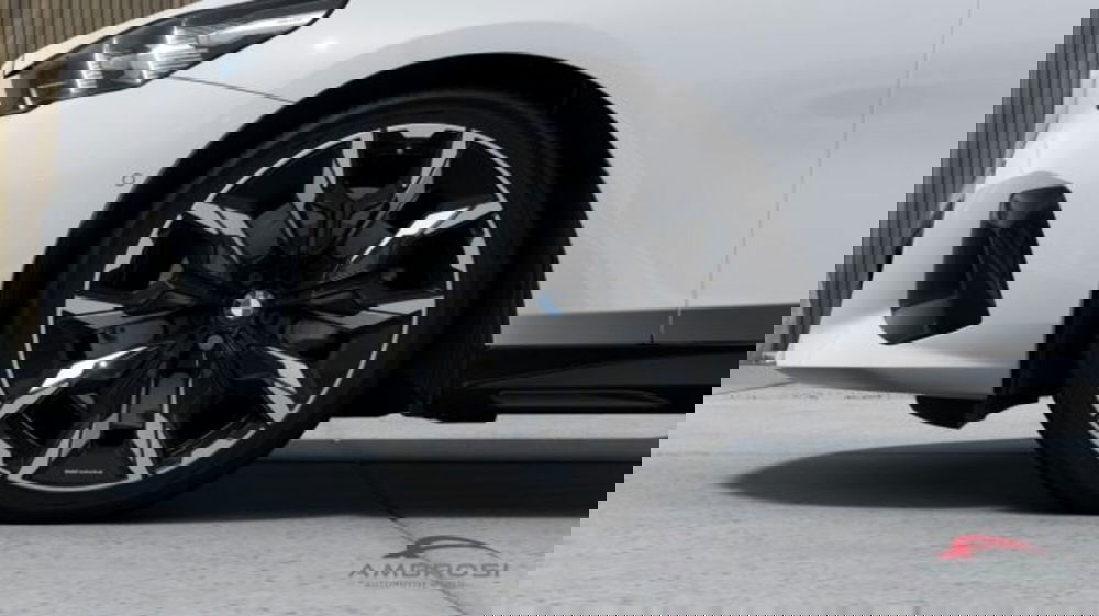 BMW Serie 5 nuova a Perugia (8)