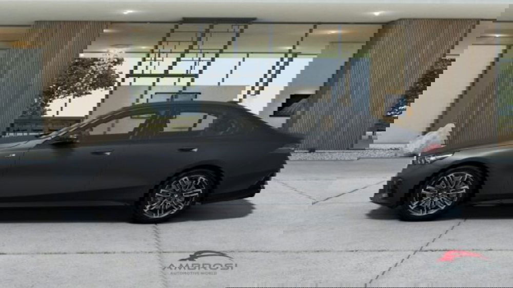 BMW Serie 5 nuova a Perugia (3)