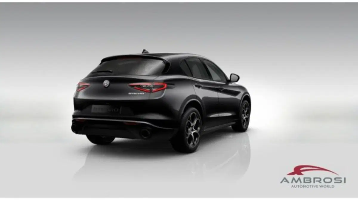 Alfa Romeo Stelvio nuova a Perugia (4)