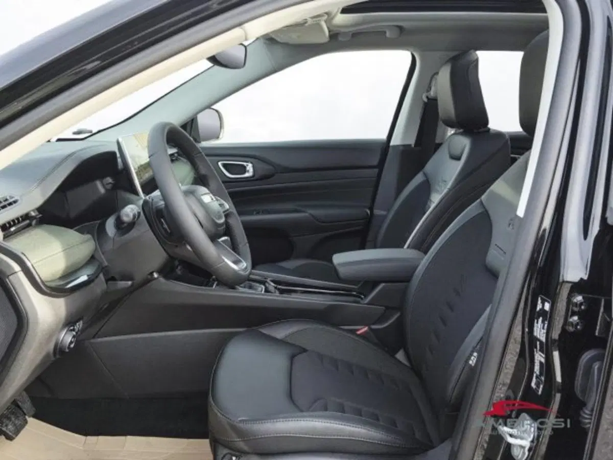 Jeep Compass nuova a Perugia (10)