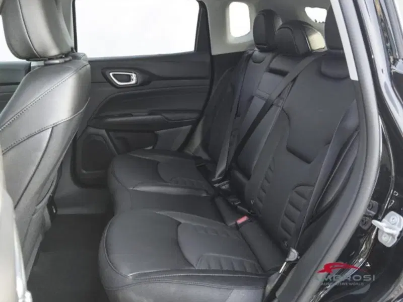 Jeep Compass nuova a Perugia (11)