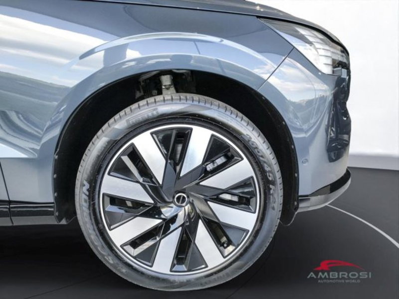 Volvo EX90 nuova a Perugia (13)