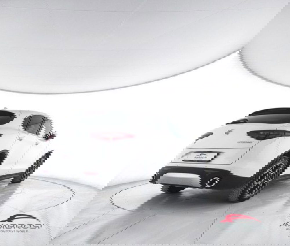 Alfa Romeo Stelvio usata a Perugia (3)