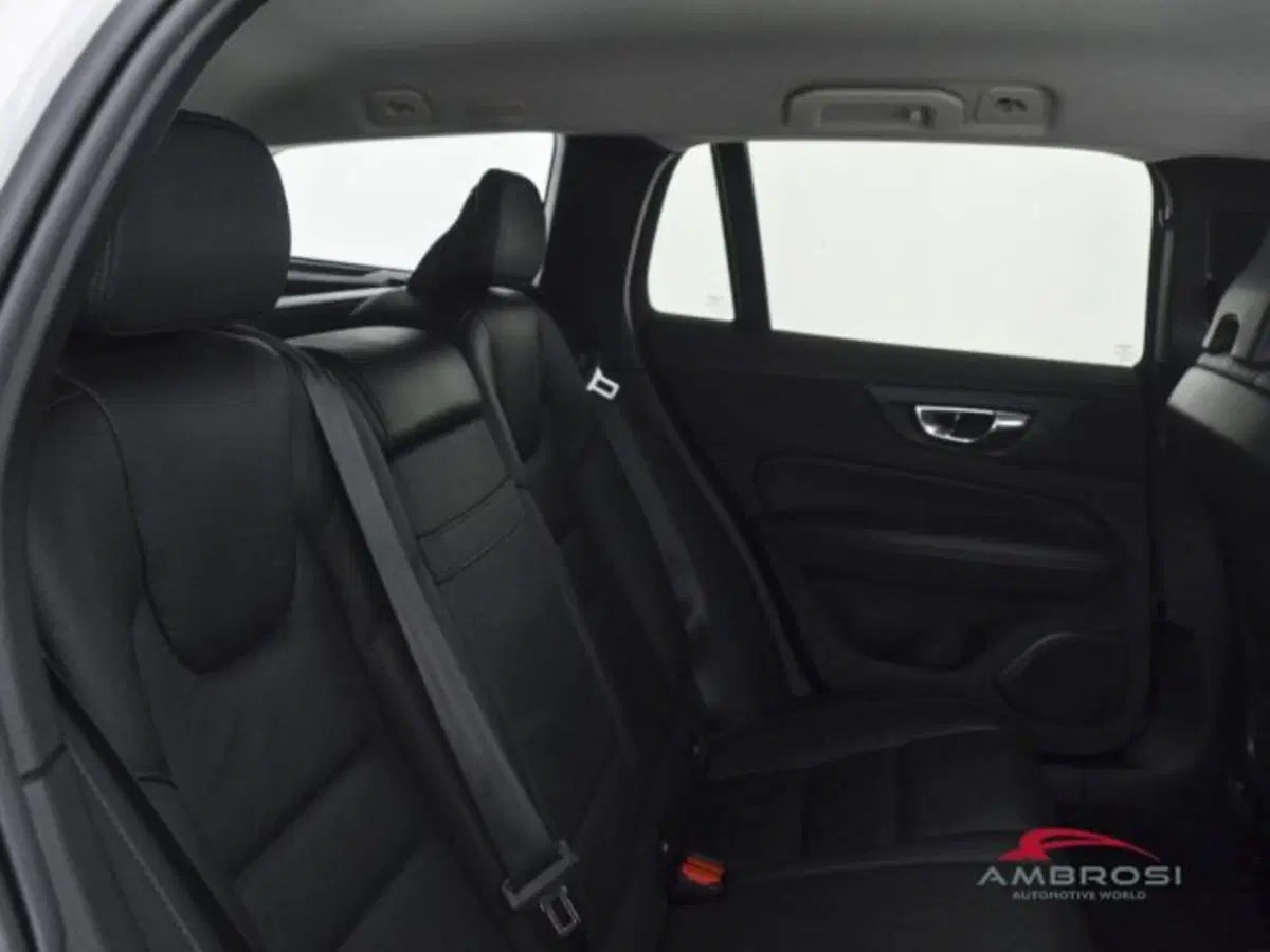 Volvo V60 usata a Perugia (11)
