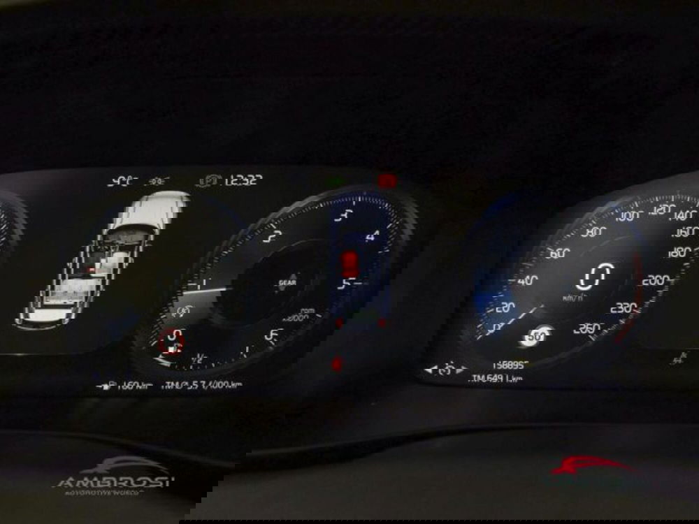 Volvo XC40 usata a Perugia (13)