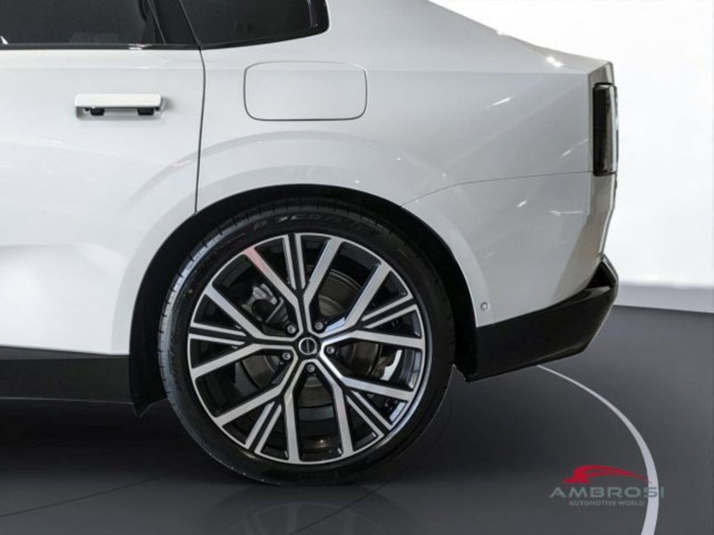 Volvo ES90 nuova a Perugia (14)