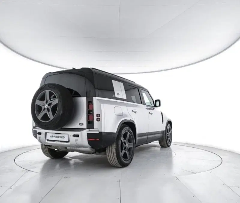 Land Rover Defender usata a Perugia (2)