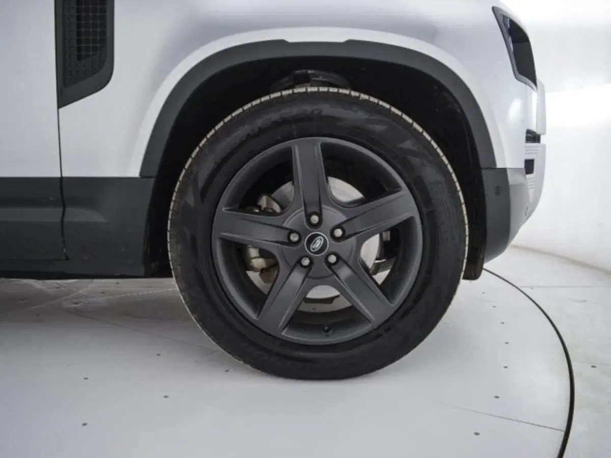 Land Rover Defender usata a Perugia (9)