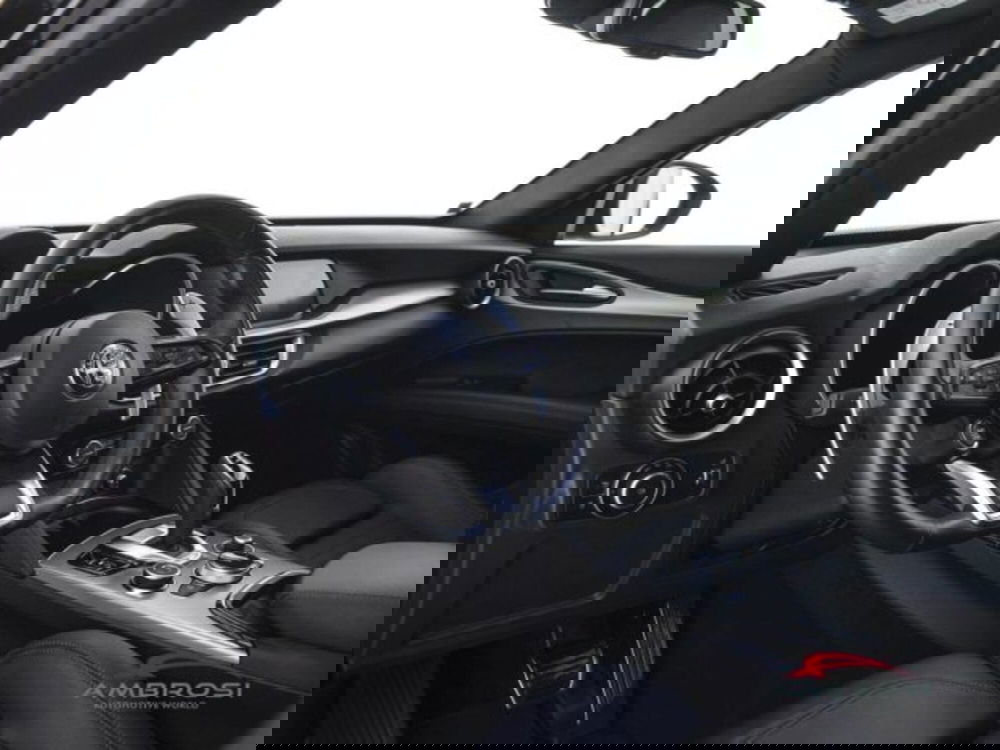 Alfa Romeo Stelvio usata a Perugia (8)