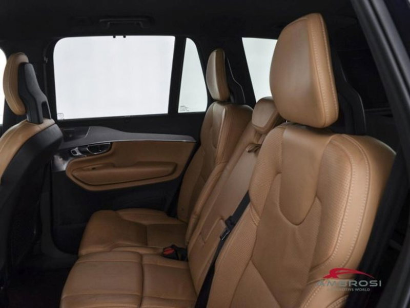 Volvo XC90 usata a Perugia (10)