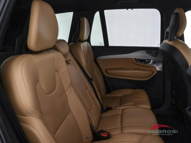 Volvo XC90 usata a Perugia (11)
