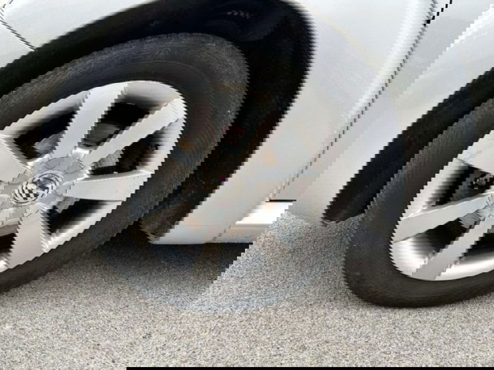 Volkswagen New Beetle Cabrio usata a Firenze (11)