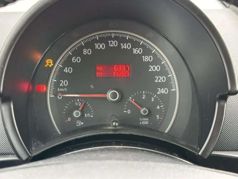 Volkswagen New Beetle Cabrio usata a Firenze (13)