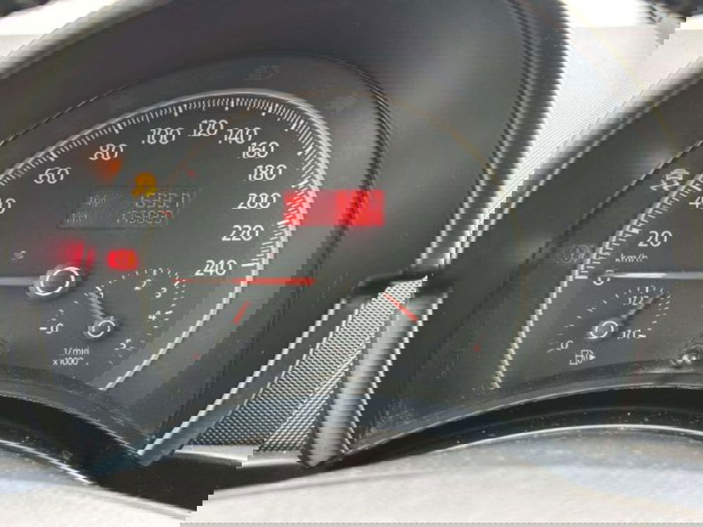 Volkswagen New Beetle Cabrio usata a Firenze (13)