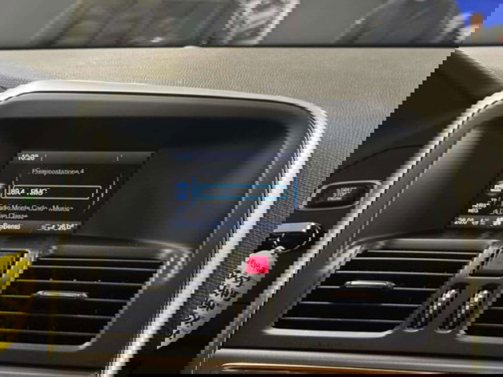 Volvo XC60 usata a Firenze (19)