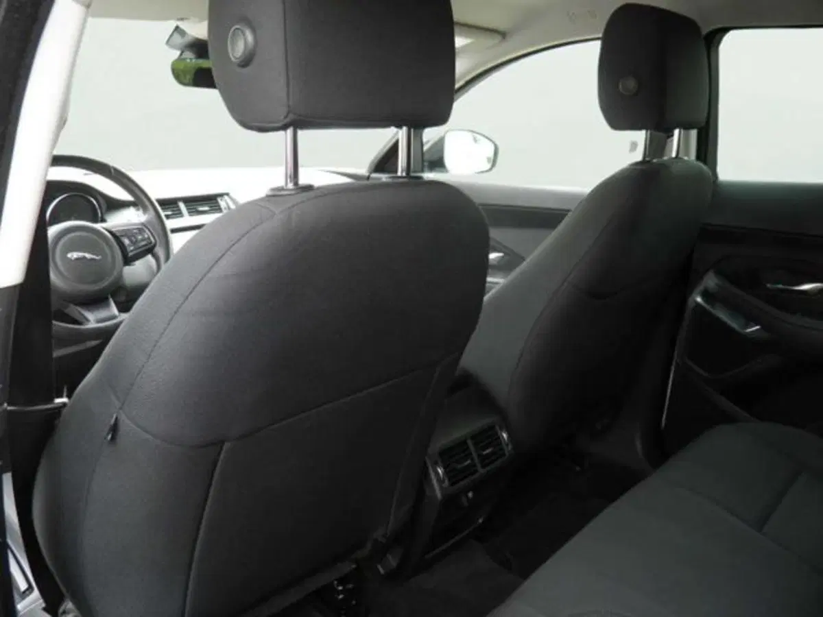 Jaguar E-Pace usata a Firenze (19)