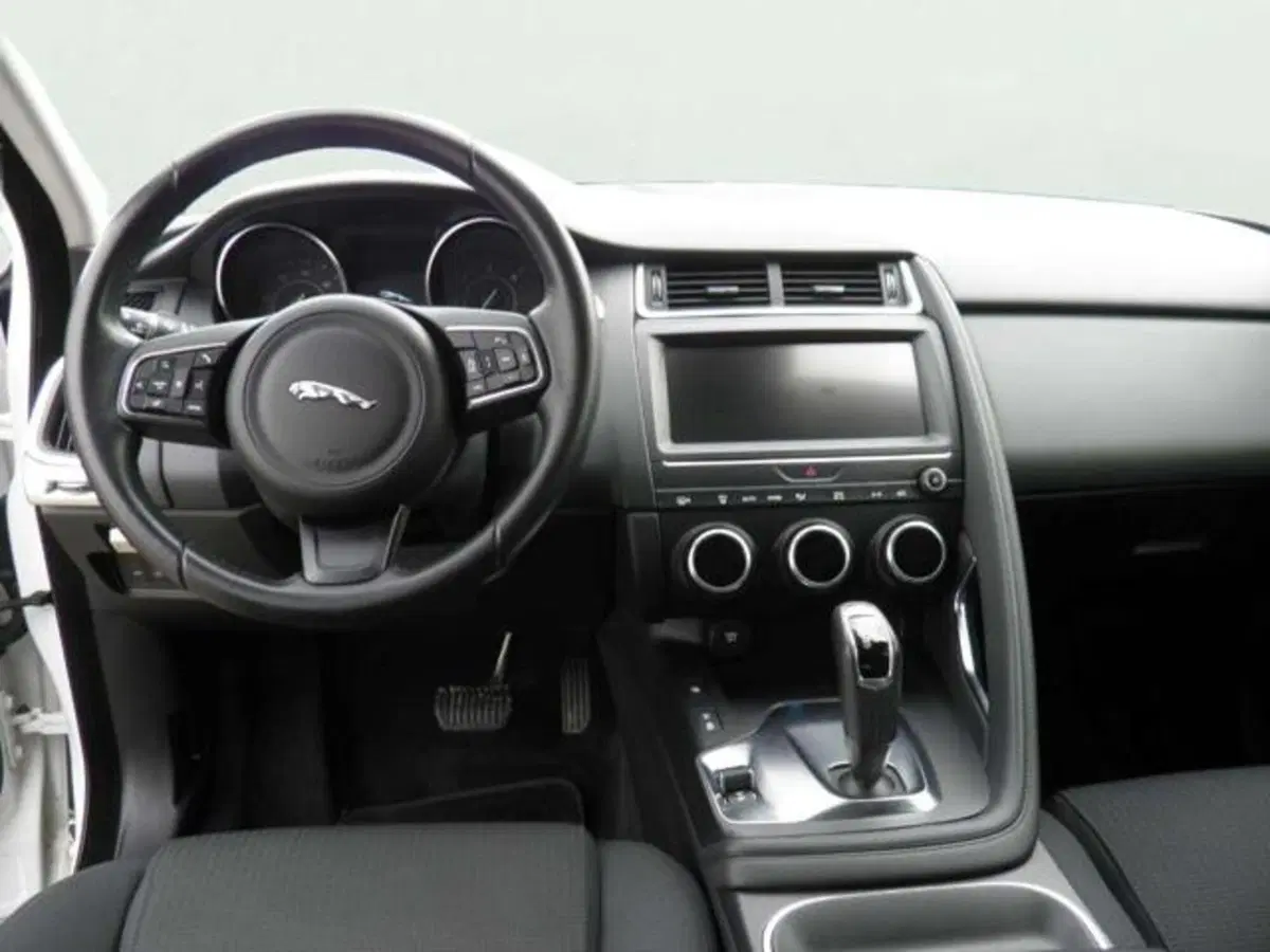 Jaguar E-Pace usata a Firenze (20)