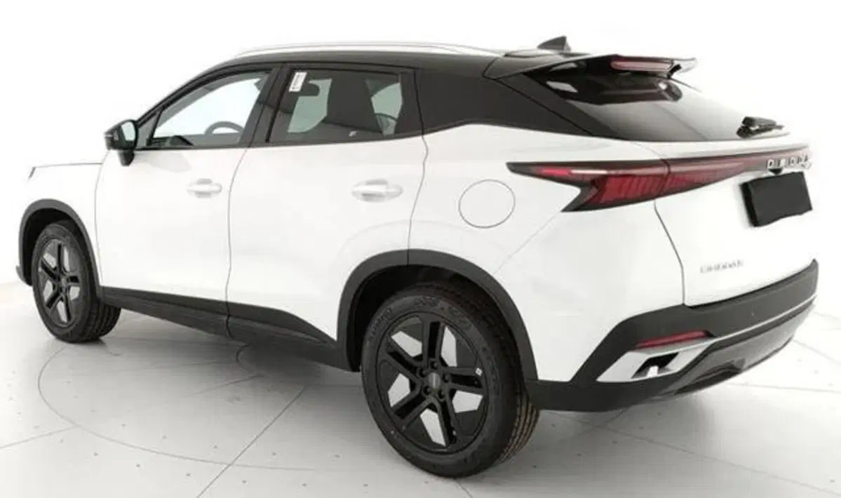 Omoda Omoda 5 EV nuova a Bologna (6)