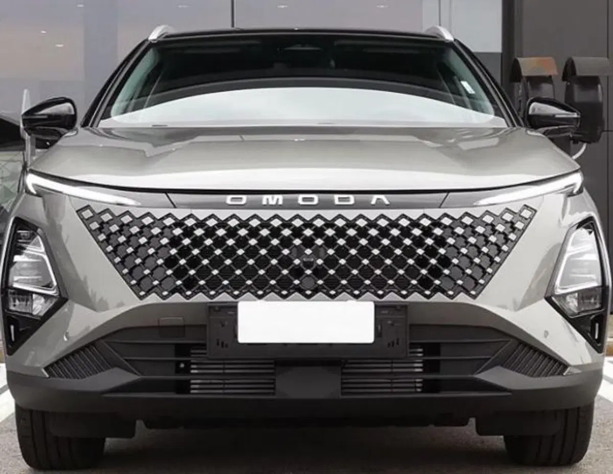 Omoda Omoda 5 EV nuova a Bologna (8)