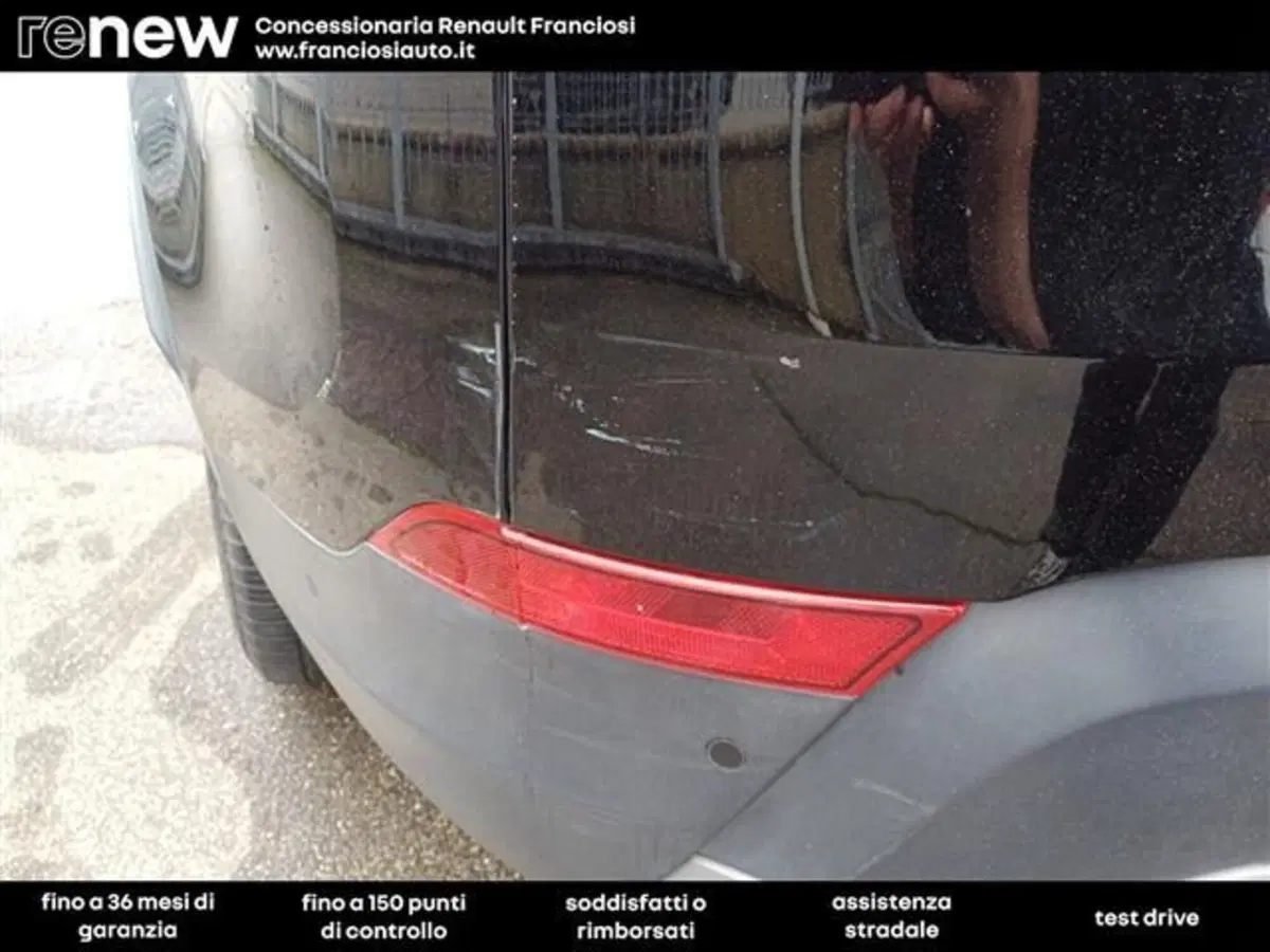 Land Rover Discovery Sport usata a Modena (19)