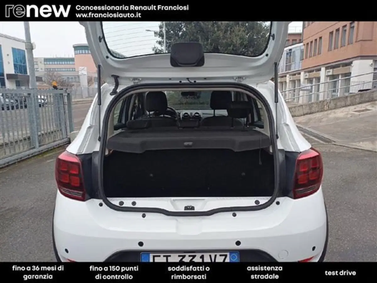 Dacia Sandero usata a Modena (12)
