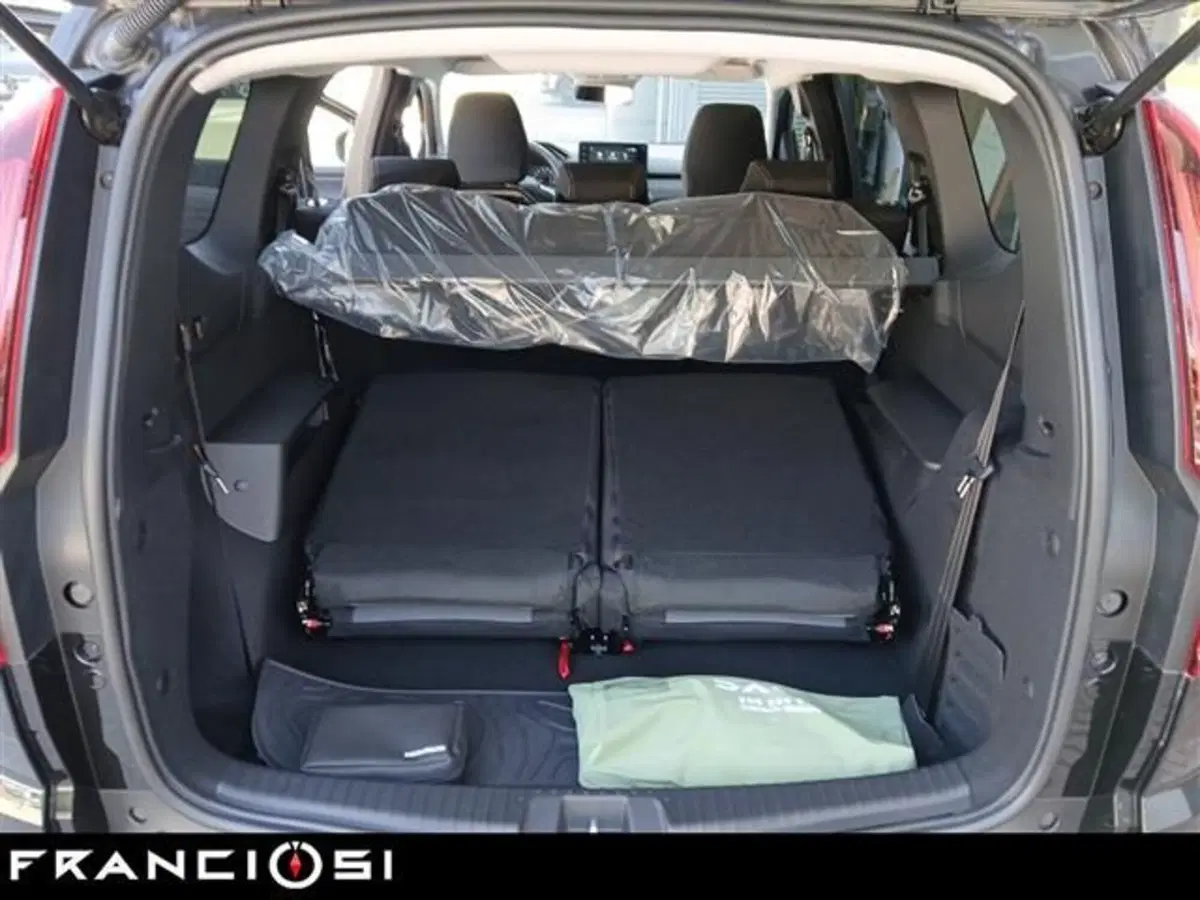 Dacia Jogger usata a Modena (13)