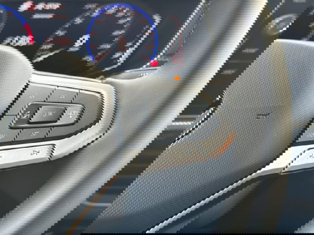 Volkswagen T-Cross nuova a Vicenza (20)