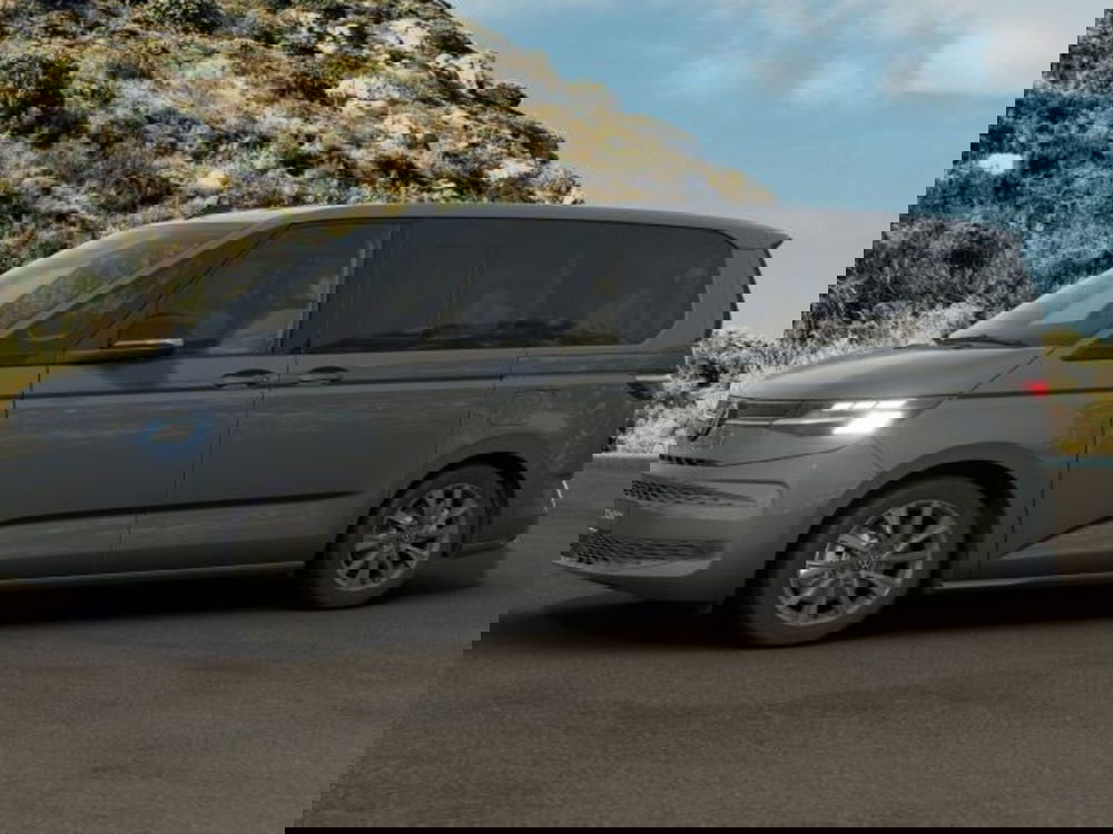 Volkswagen Multivan nuova a Vicenza (2)