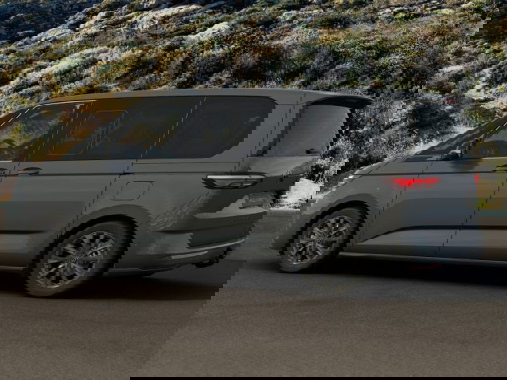 Volkswagen Multivan nuova a Vicenza (3)