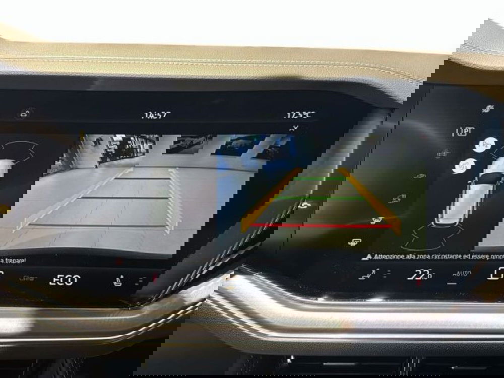 Volkswagen Touareg nuova a Vicenza (17)