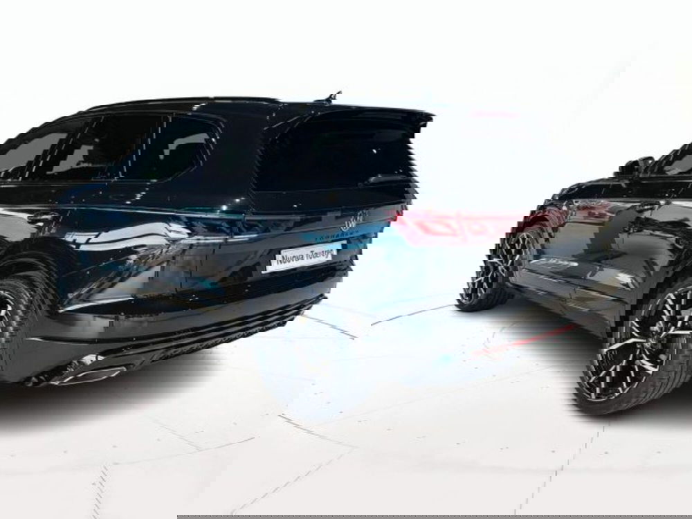 Volkswagen Touareg nuova a Vicenza (5)