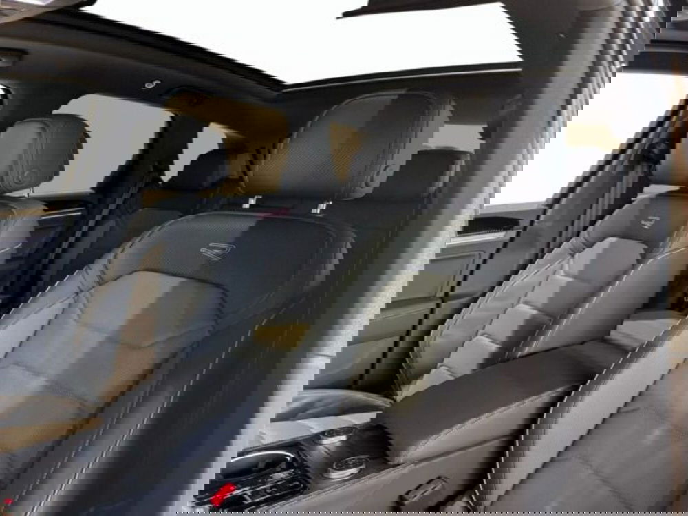 Volkswagen Touareg nuova a Vicenza (9)