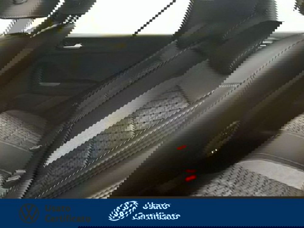 Volkswagen T-Roc nuova a Vicenza (12)