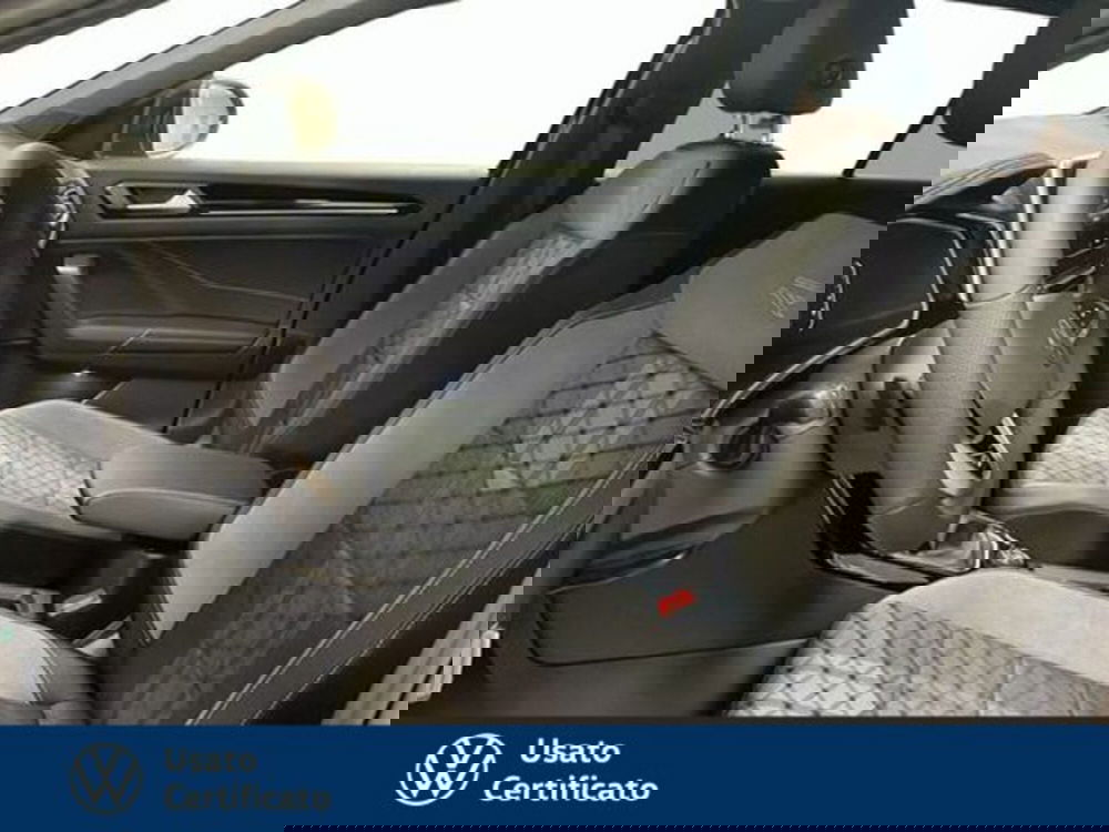 Volkswagen T-Roc nuova a Vicenza (13)