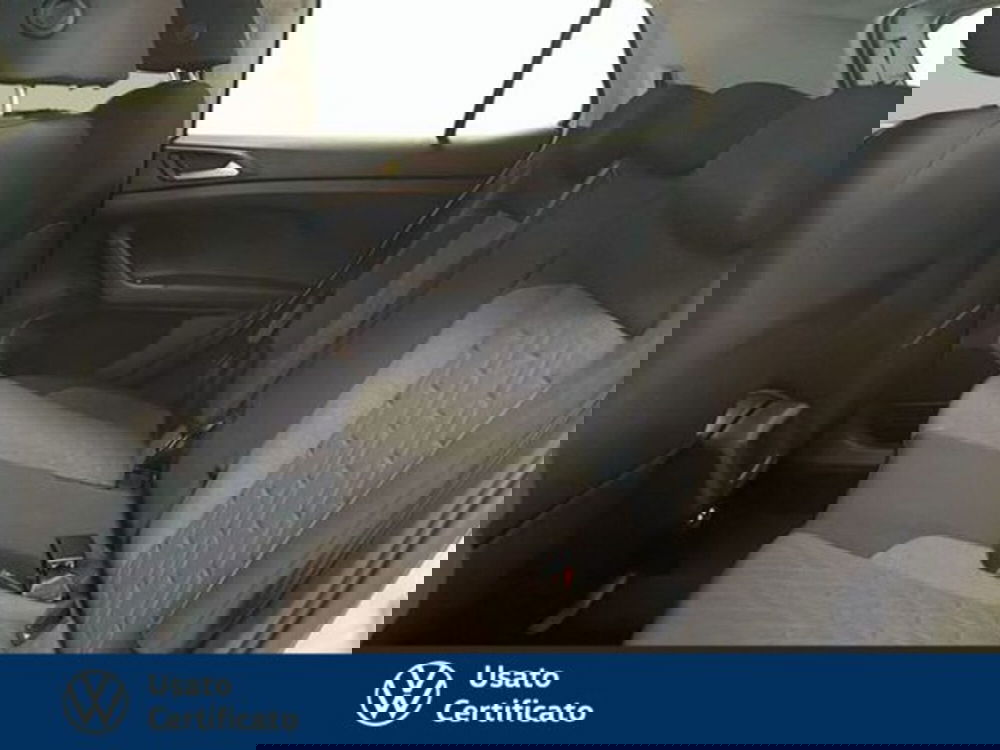 Volkswagen T-Cross nuova a Vicenza (12)