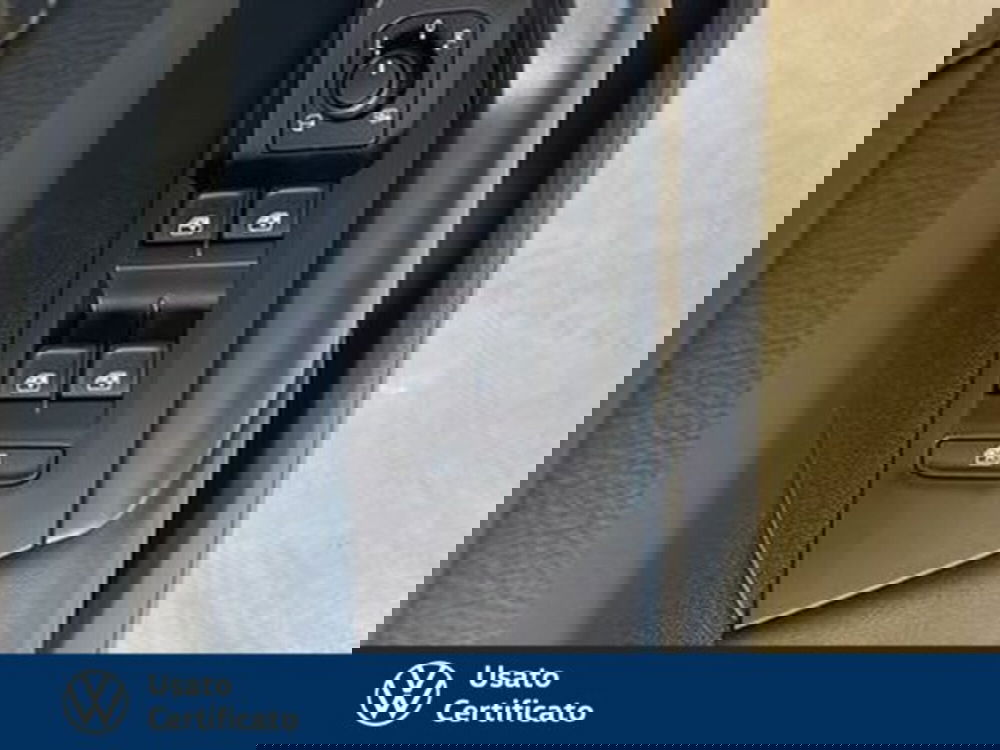 Volkswagen T-Cross nuova a Vicenza (15)