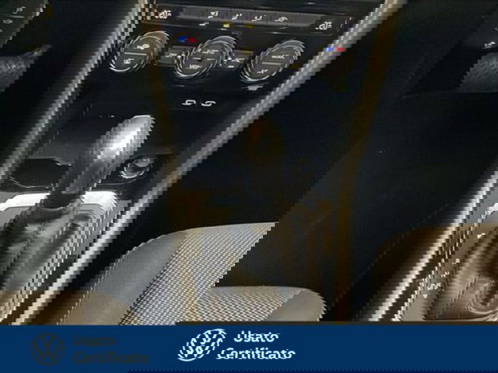 Volkswagen T-Roc usata a Vicenza (11)