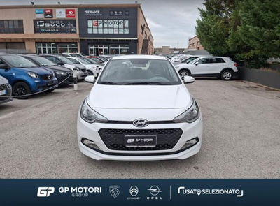 Hyundai i20 1.2 MPI MT GPL ConnectLine del 2017 usata a Vitulazio