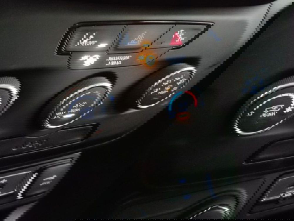 Jeep Renegade usata a Modena (15)